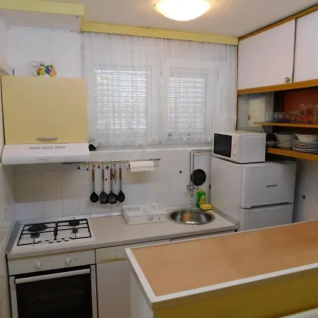 Doni Apartment Podgora